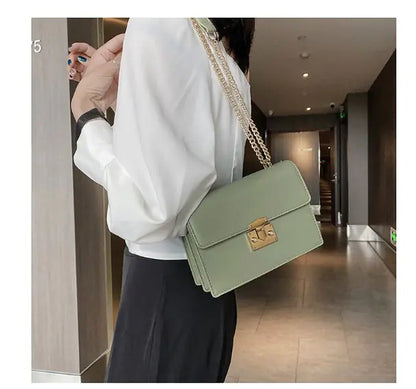 Trendy Mini Chain Shoulder Bag for Women