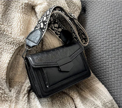 Trendy Mini Shoulder Bag for Women - Retro Style